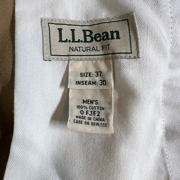 L.L. Bean Men's Natural Fit Comfort Khaki Pants Size 37 x 30 Expandable Waist - Picture 4 of 8